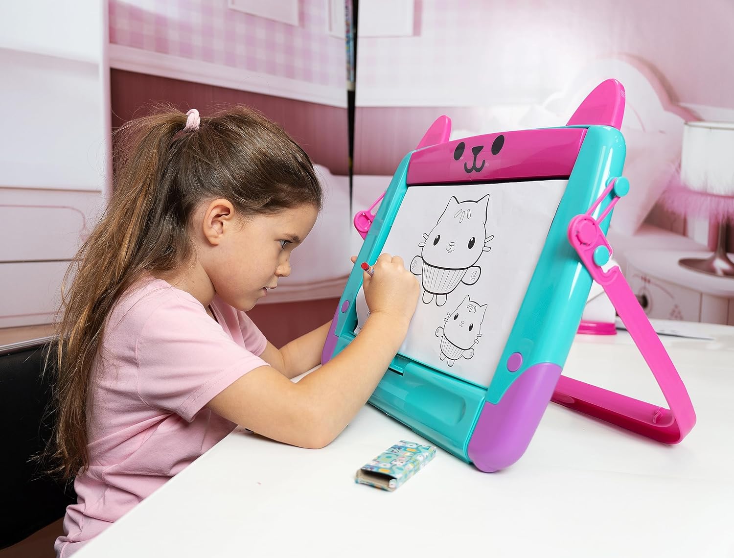 Gabby's Dollhouse Art Easel DTT-5194