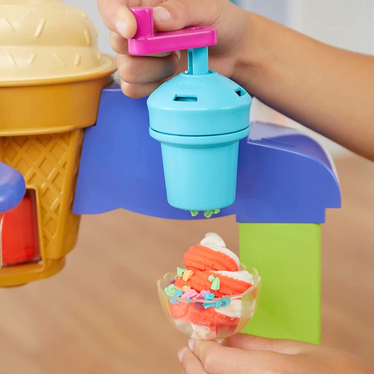 Play - Doh Ultimate Ice Cream Truck Playset F1039 - Colorland Toys